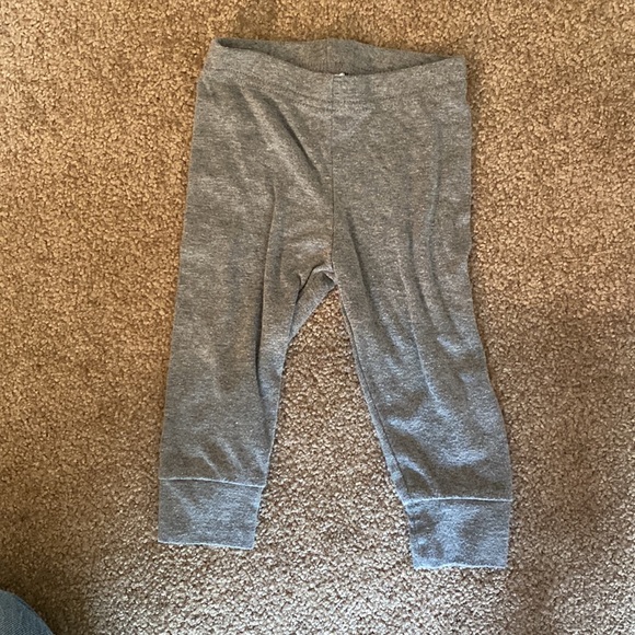 Girls pant bundle, sizes range from 9-12 months (read description please) - Picture 3 of 5